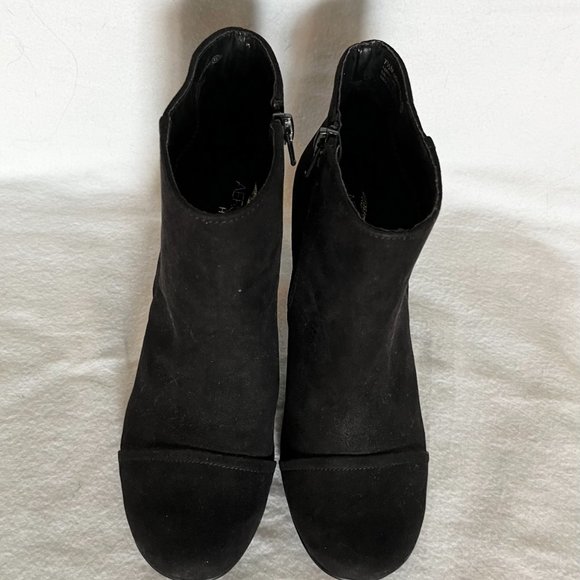Aerosoles Heelrest Ankle Height Boots/Suede Black Size 7 1/2M - Picture 3 of 8